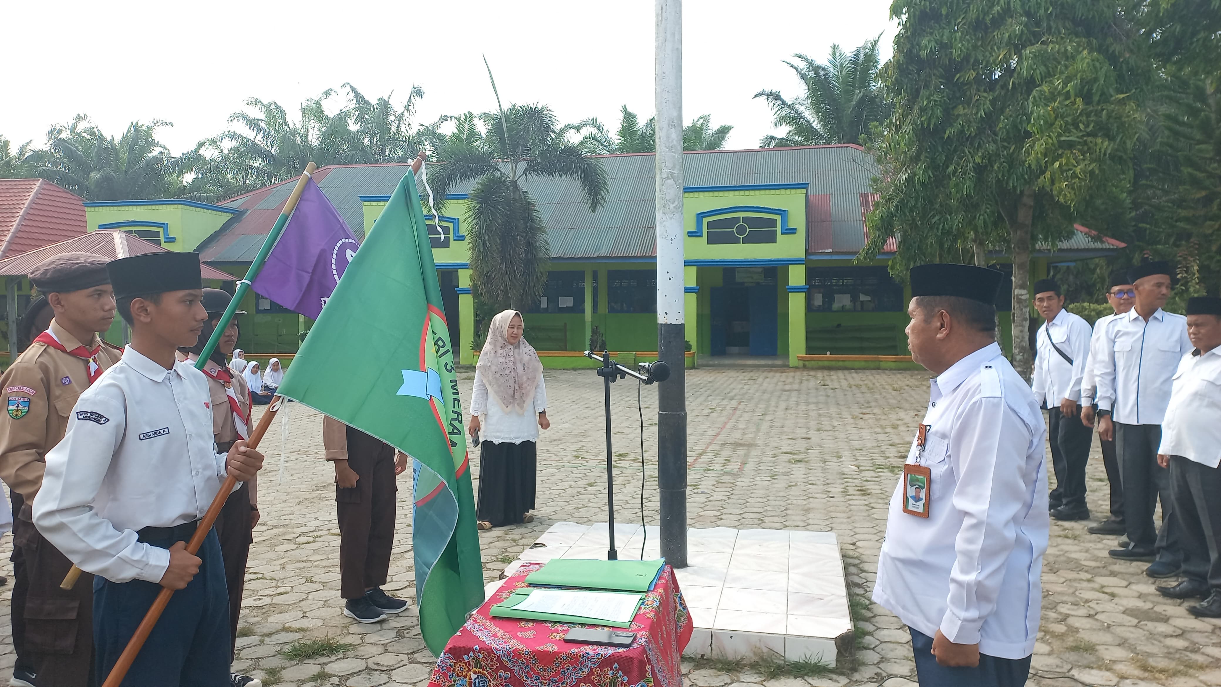 Pelantikan Pengurus OSIM dan Pramuka MTsN 3 Merangin Masa Bakti 2024/2025